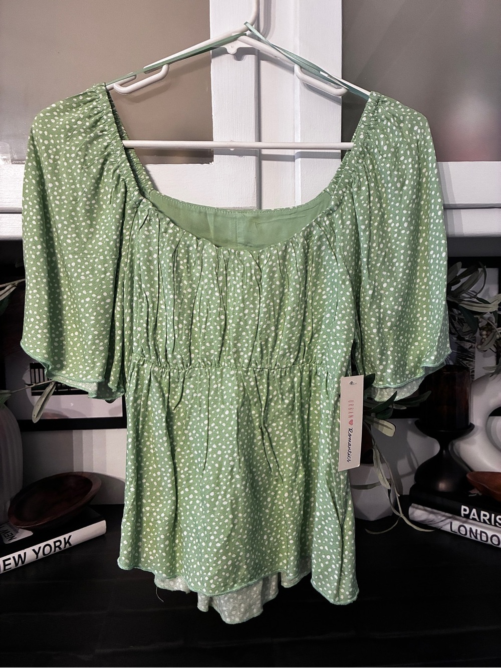 Urban Romantics Light Green Polka Dot Peasant Top - Brand: Unknown